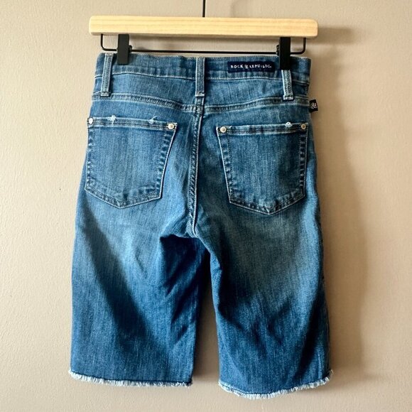 Women's 2 Rock & Republic Kristy Bermuda Cut Off Shorts Zipper Fly Mid RIse - Picture 3 of 7